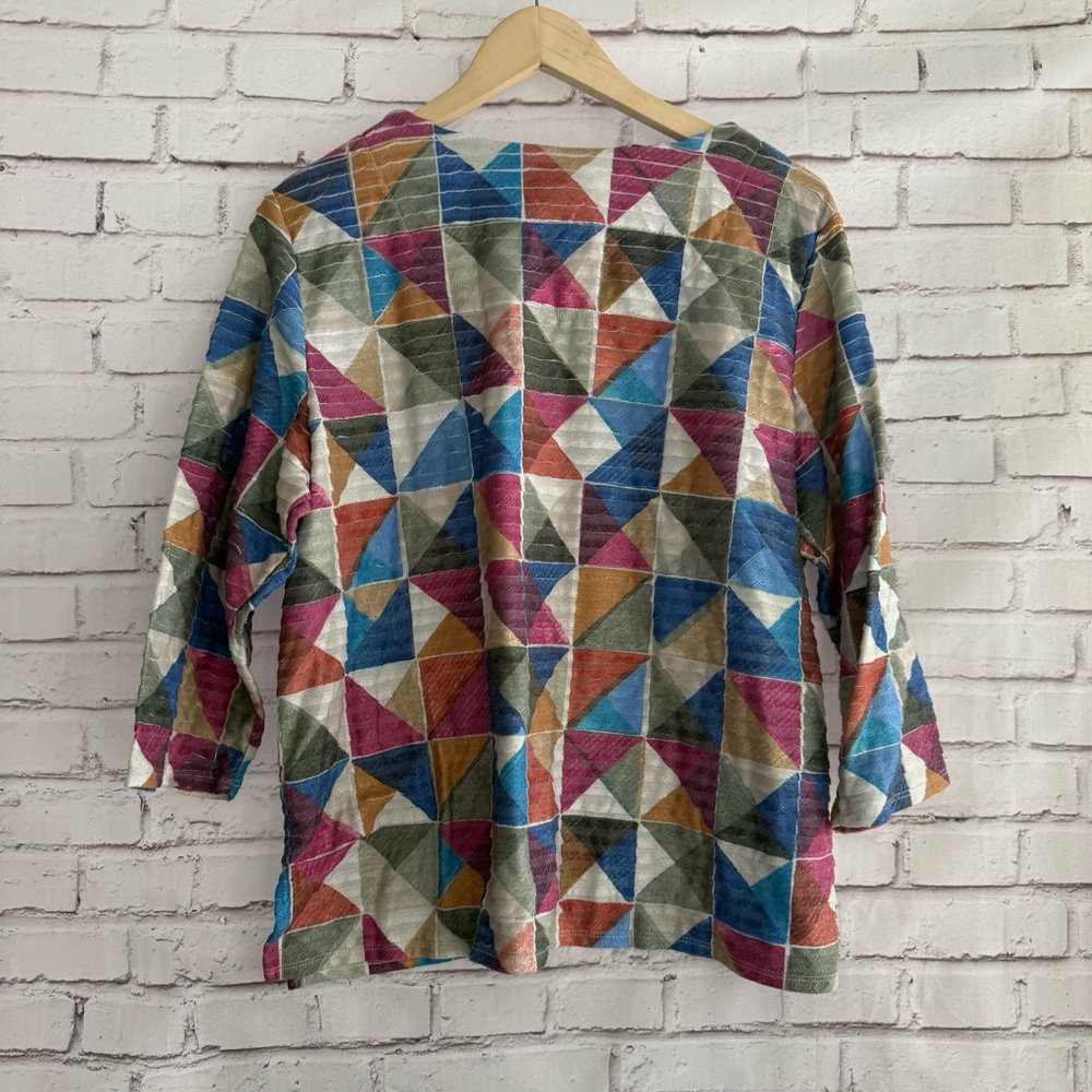 Colorful Geometric Patterned Top‎